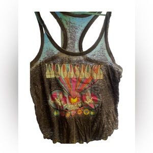 Women’s tank top.